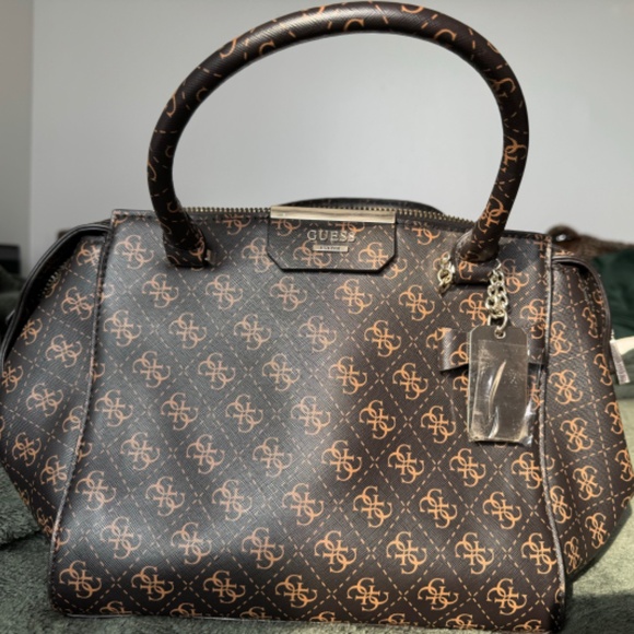 Guess handbag - 65$ - Picture 4 of 4